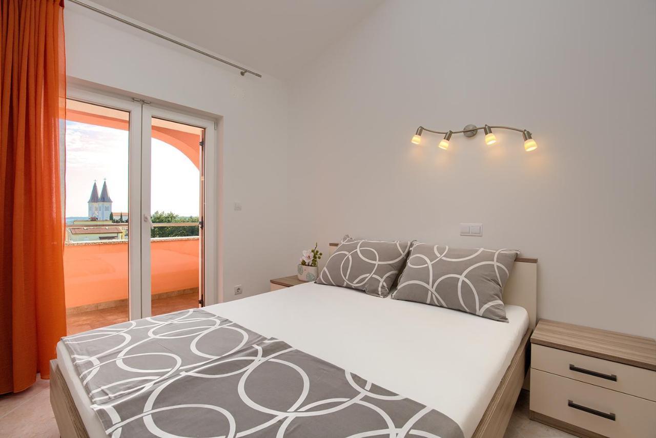 Apartments Orange Medulin Extérieur photo